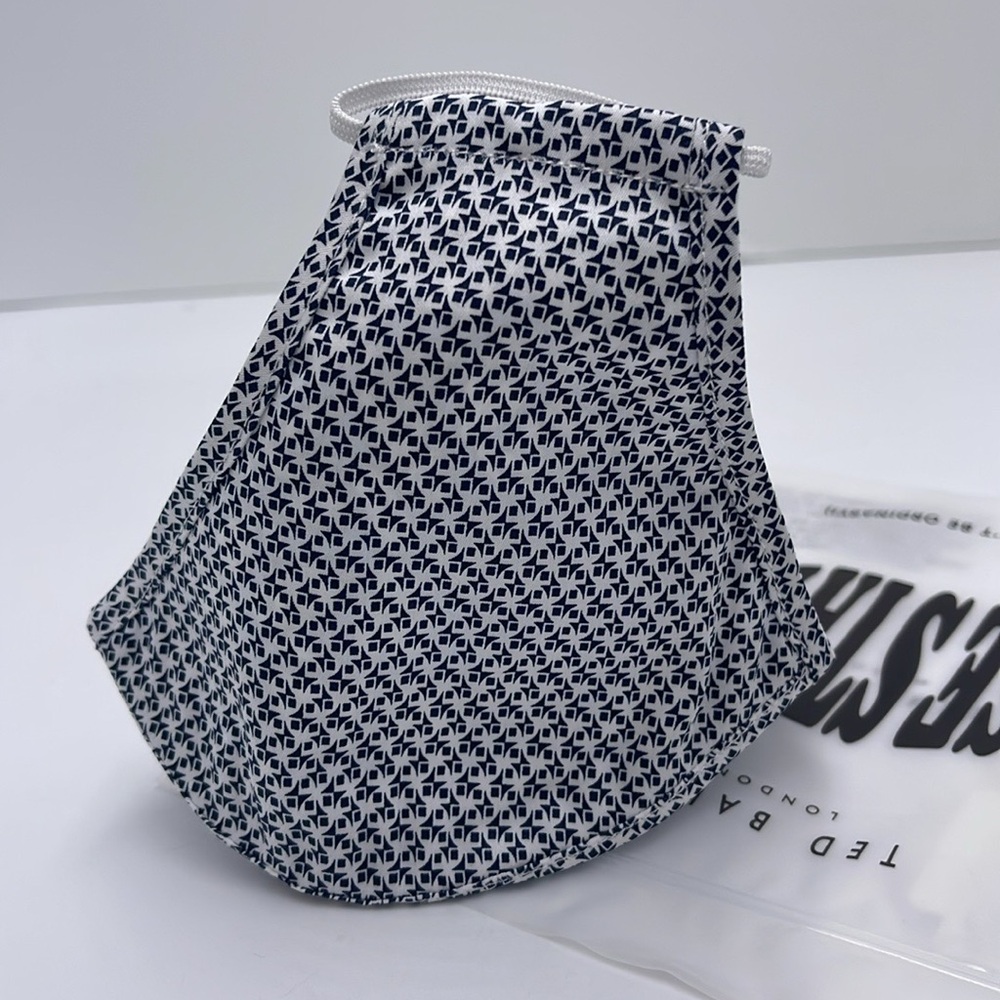 Black and White Patterned Face Mask TED BAKER LONDON Reversible Reusable NWT - Picture 13 of 16